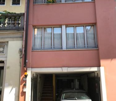 Udine Apartment | Che piacere! Udine in centro col posto auto