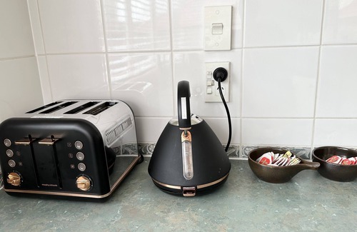 Dannemora House | Cheerful 4 bedrooms home with stunning sunshine