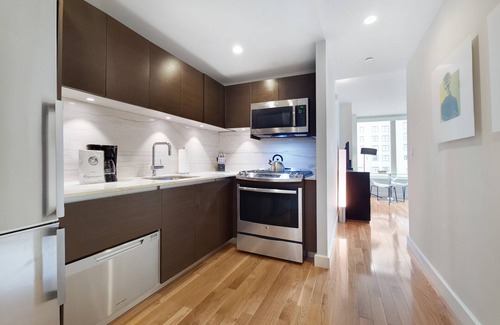 Midtown Apartment | Chelsea Studio with Great Amenities & City Views
