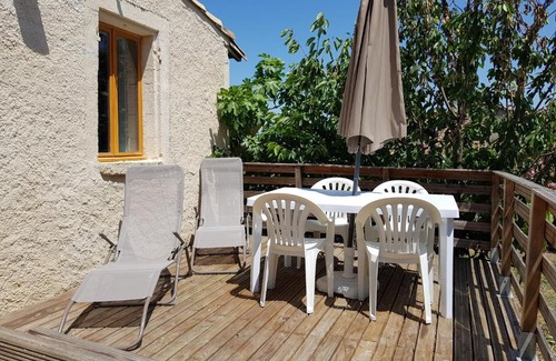 Meynes Apartment | Chemin de la Carquette