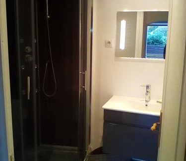 Meynes Apartment | Chemin de la Carquette