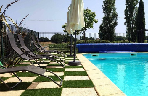 Saint-Pierre-de-Maille Cottage | Chenevaux - Pretty 2 bedroom cottage with pool in countryside