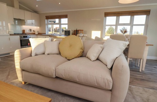 Briggswath Cottage | CHERRY BLOSSOM LODGE, pet friendly, with a garden in Whitby