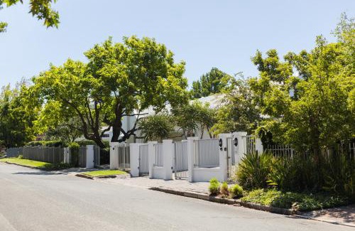 Ceres Apartment | Cherry Blossom