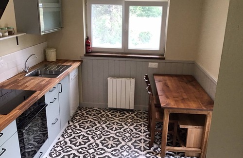 Le Ferre House | Cherry Tree Avenue gite, 2 ensuite bedrooms with salon and kitchen.