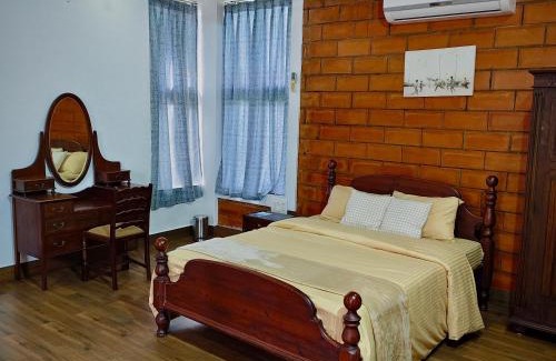 Mahe Hotel | Cheshire Village - Beach Resort