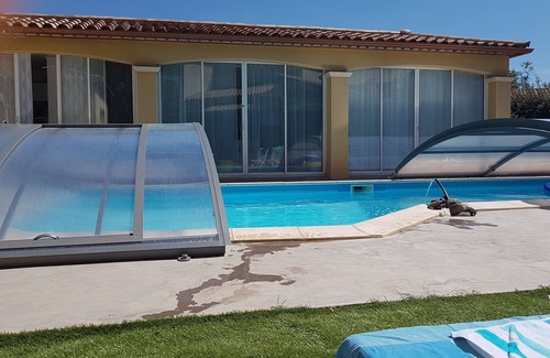 Saint-Jean-de-Vedas House | Chez Alain T2 pool side Montpellier 3kmmer available all year round