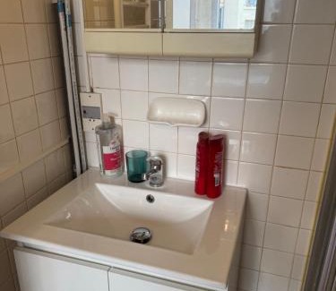 Villejuif Apartment | Chez Bleu