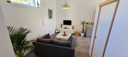 Beaune Apartment | Chez Charles Centre-Parking privé-Hospices-Gare