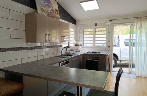 Sainte-Clotilde Villa | Chez HIL R unusual accommodation 20 minutes from the airport, a complete change of scenery