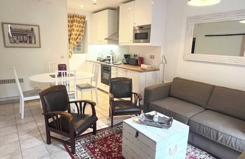 Carcassonne House | Chez Jean*View to Cité*Aircon*200m walk to Cité*2 Bedrooms*Quiet and charming