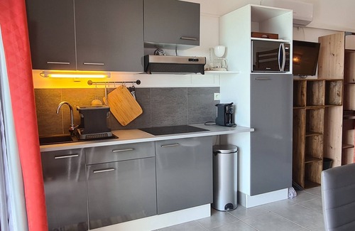 Grand Bois Bed & Breakfast | Chez Jude Facing the Ocean