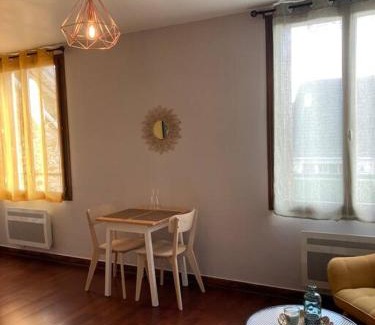 La Norville Apartment | chez karine 7