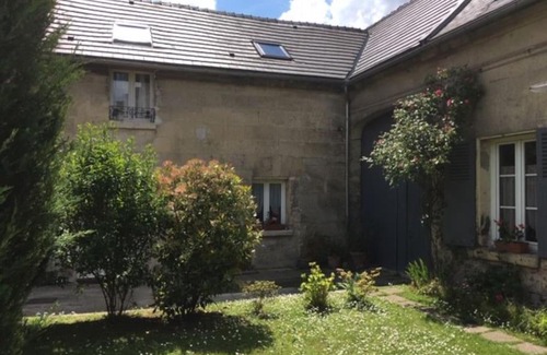 Cuise-la-Motte Apartment | chez tatie yvette