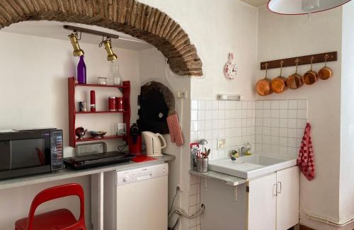 Brioude Apartment | CHEZ VOUS. à La CHANOINERIE