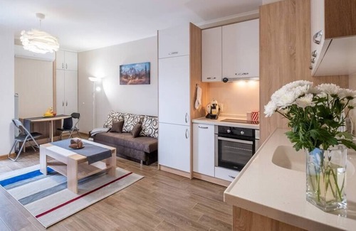 Studentski Grad Apartment | ♛Chic ➀ne BR Flat♛ Technical UniversityandHospital