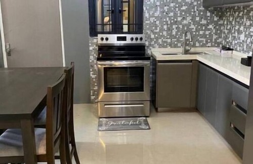 West Gate Hills Apartment | Chic 1-bedroom apartment with AC, WiFi in enchanting Montego Bay