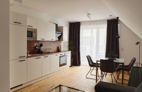 Hirschstetten Apartment | Chic 1-bedroom apartment with WiFi, AC, terrace and grill in fabulous Vienna