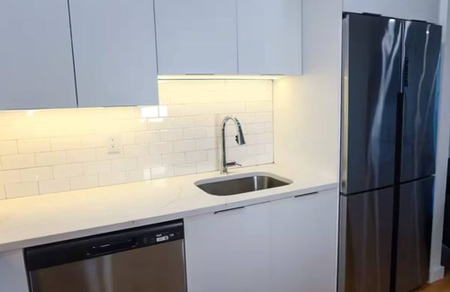 Constable Hook Apartment | Chic 1-bedroom apt near NYC/EWR with free WiFi
