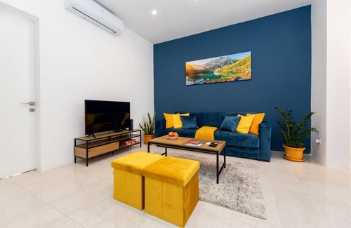 Paceville Apartment | Chic 1BR Retreat in St Julian's