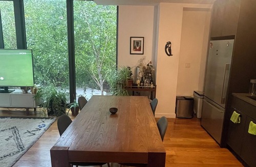 Bushwick Apartment | Chic 2-bedroom apartment with great amenities in vibrant Brooklyn