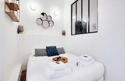Charonne Apartment | Chic apartment in Paris for couple