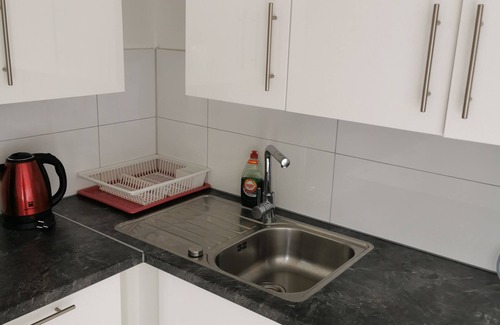 Krefeld Apartment | Chic apartment opposite Helios clinics/5 min walk to Krefeld University of Applied Sciences