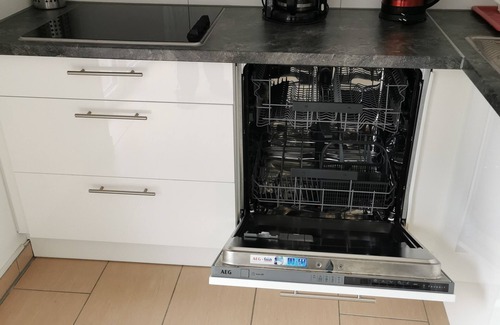 Krefeld Apartment | Chic apartment opposite Helios clinics/5 min walk to Krefeld University of Applied Sciences