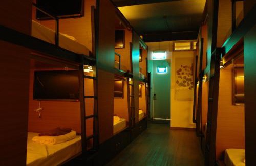 Chinatown Hotel | Chic Capsule Otel