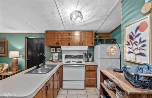 Uncertain Cabin | Chic Cypress View Cabin with Canoes! @ Caddo Shores Cabins, Uncertain, Texas