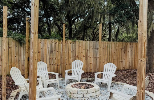 Port Royal House | Chic Family - Friendly 3BR Home w/Pool, Hot Tub & Fire pit near Parris Island