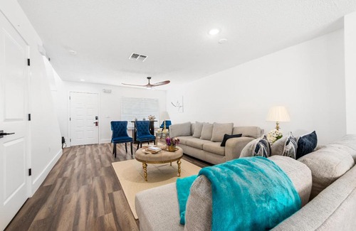 Meadow Woods House | Chic Getaway Life Through Colors BNB w/pool