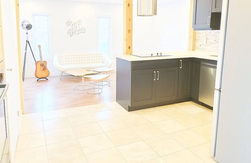 Whitchurch-Stouffville House | Chic Lakefront Summer Escape nWinter furnished long term stays welcome