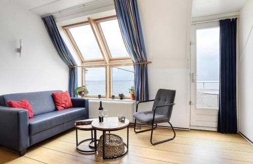 Brouwershaven Apartment | Chic Seaside Getaway