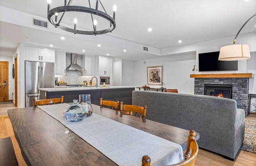 Canmore Apartment | Chic Urban Sanctuary in the Heart of Down