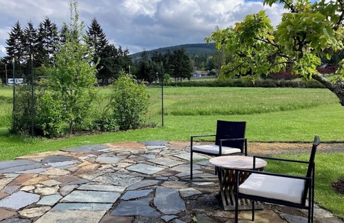 Bell Hill Cottage | Chicken Coop Guest House Near Olympic National Park Sequim Pet friendly One bdrm