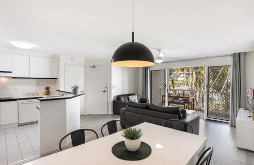 Main Beach Apartment | Chidori Court