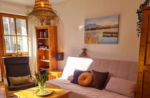 Arlaching Apartment | Chiemseetraum, im Erdgeschoss mit Seeblick, 1-2 Personen, 36 qm
