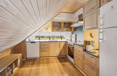 Tørresø House | Child-friendly cottage with large indoor pool