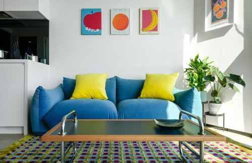Melbourne Central Business District Apartment | Chilla Sky 1B1B APT with Sunshine View