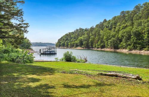 Rogers House | Chimney Cove Cabin - Serene Lakefront Getaway on Beaver Lake