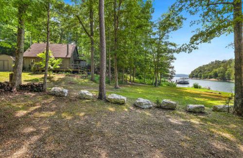 Rogers House | Chimney Cove Cabin - Serene Lakefront Getaway on Beaver Lake