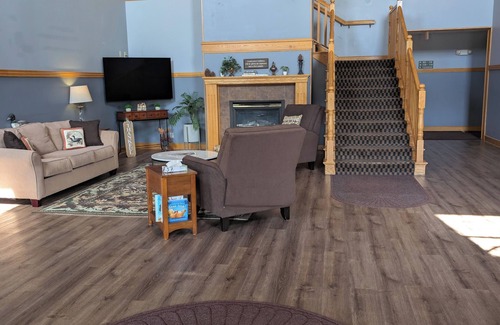 Chisholm Hotel | Chisholm Inn & Suites