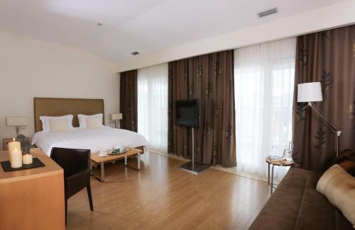 Kastoria Hotel | Chloe Luxury Hotel