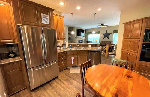 Lake Delton House | Chocolate Moose Lodge @ Spring Brook Resort