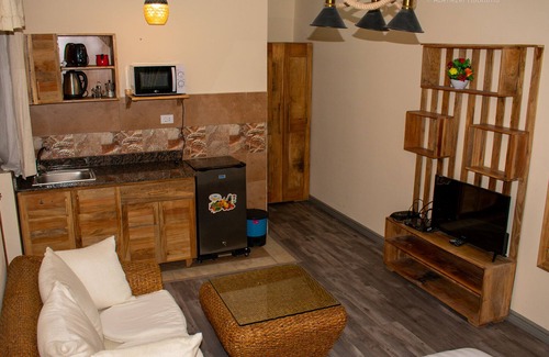 Nifas Silk-Lafto House | Choice Guest House No. 2