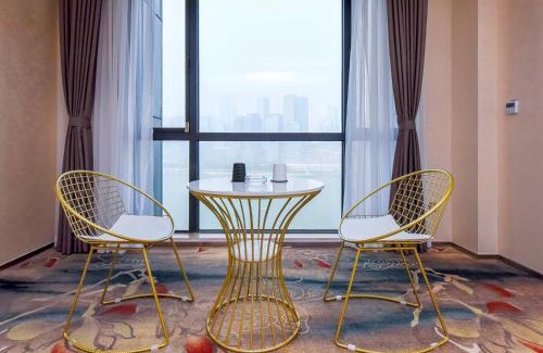 Jeifangbei Central Business District House | Chongqing Ouranjian Lake View Guesthouse