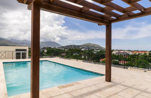 Barbican Apartment | Choose To Be Happy at Twenty 2A with Pool