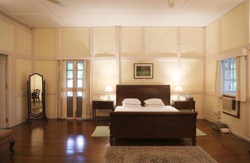 Dibrugarh Hotel | Chowkidinghee Heritage Tea Bungalow