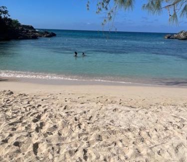 Summerfield Apartment | Chrisanns beach resorts